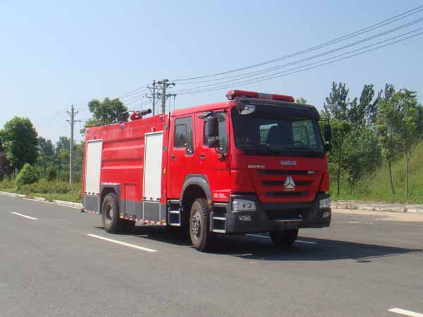 重汽8噸泡沫消防車(國五)|豪沃中型重型泡沫消防車|湖北江南泡沫消防車生產(chǎn)廠家|價格廠價直銷15271311188