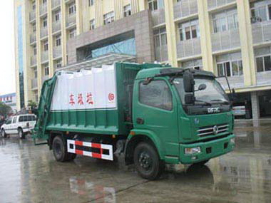 東風(fēng)康霸壓縮式垃圾車
